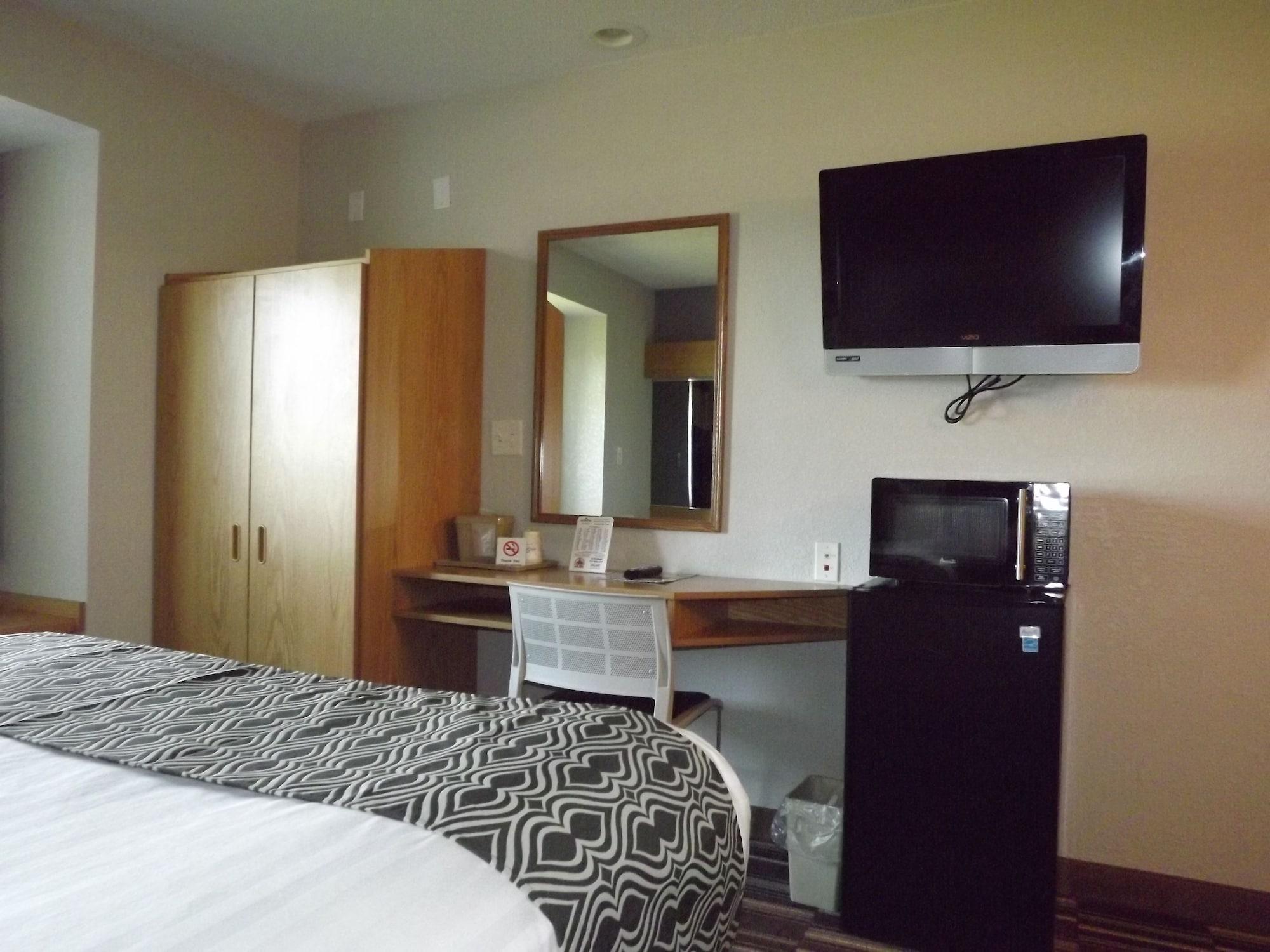 Microtel Inn And Suites - Ames Eksteriør bilde