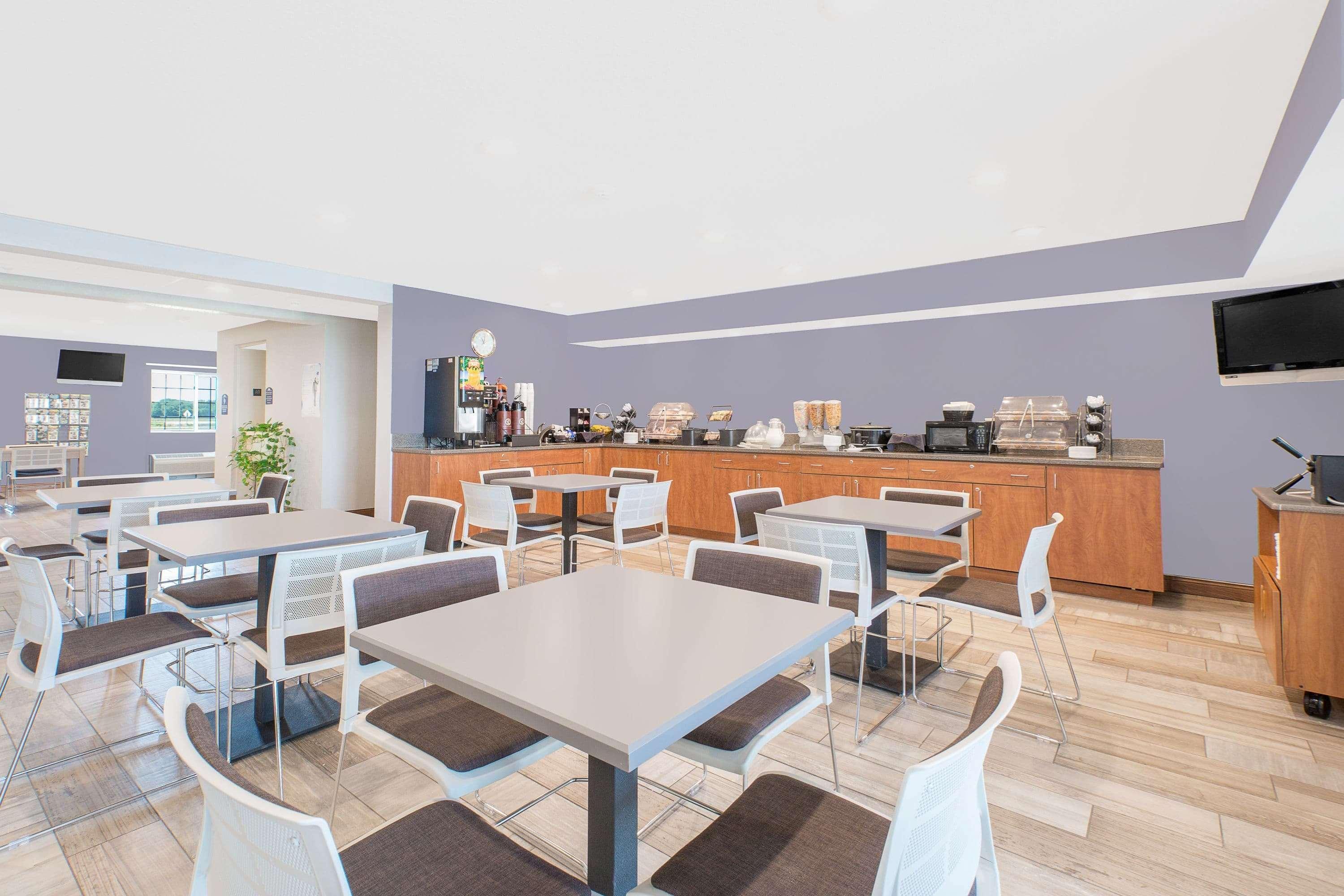 Microtel Inn And Suites - Ames Eksteriør bilde