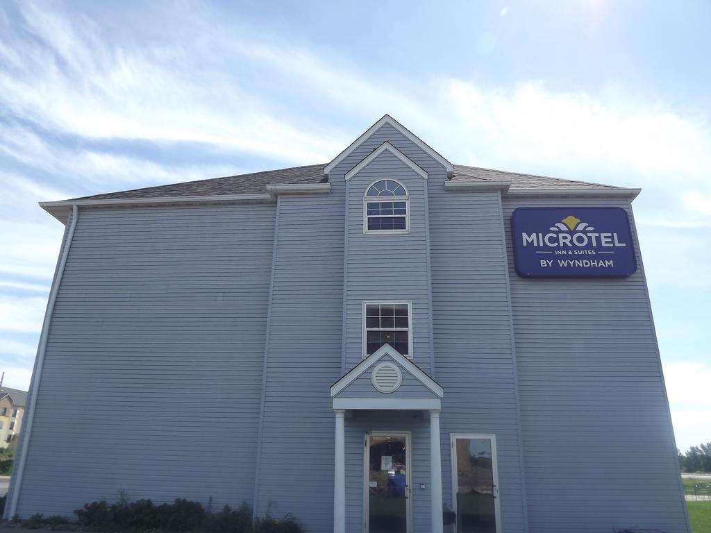 Microtel Inn And Suites - Ames Eksteriør bilde