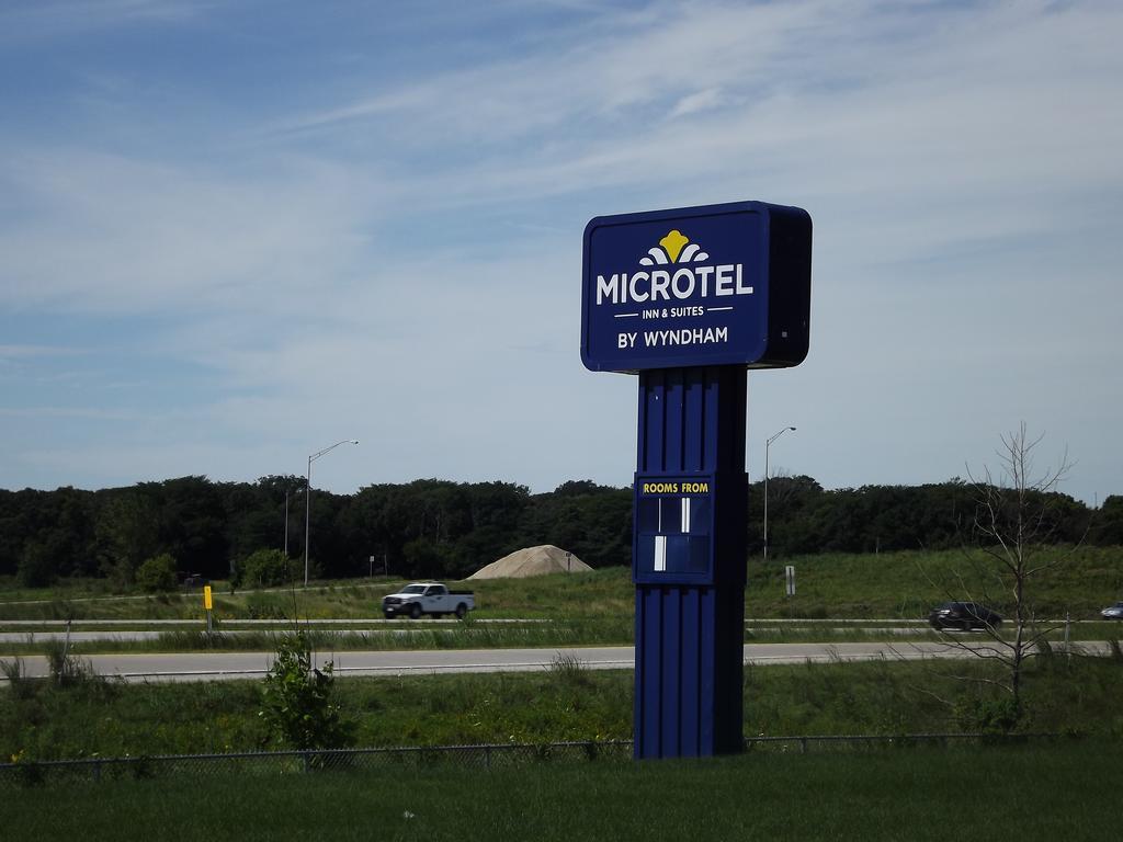 Microtel Inn And Suites - Ames Eksteriør bilde